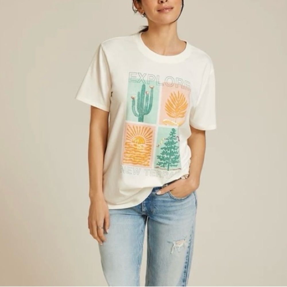 Maurices Explore New Terrains Oversized Graphic Tee Sequin Nature Medium Women’s